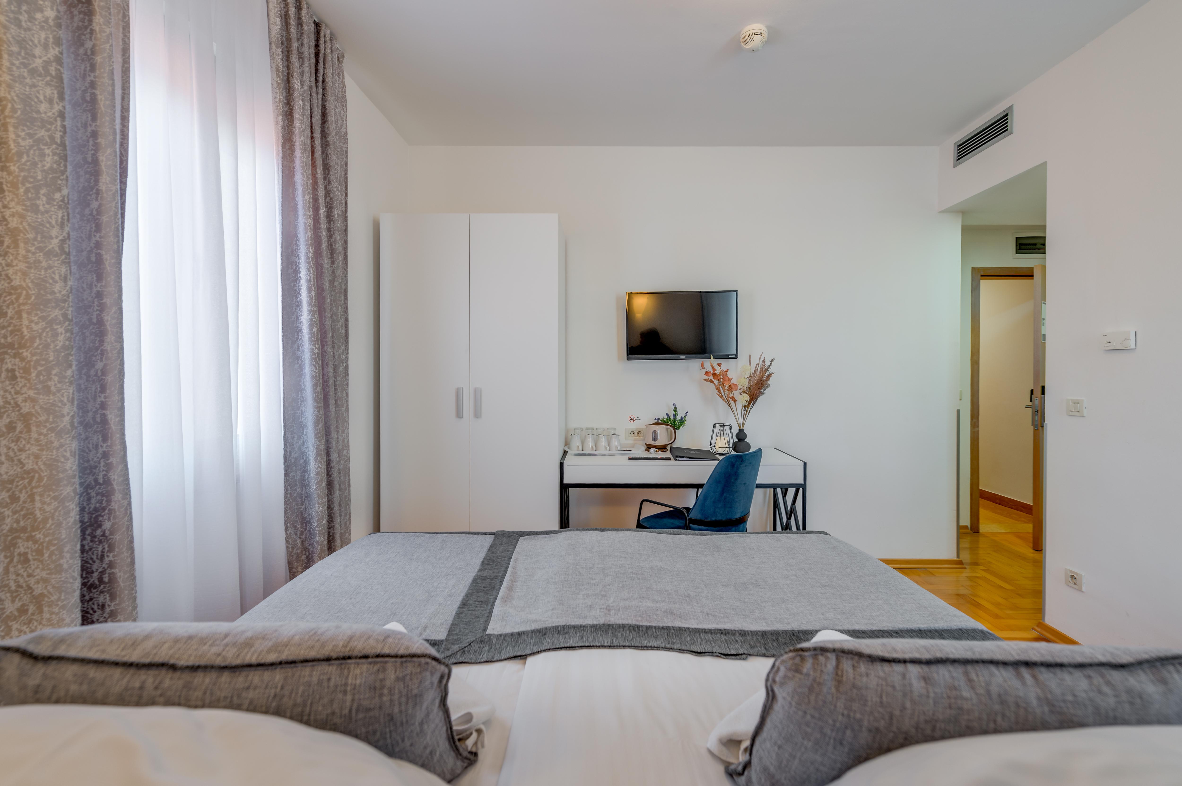 Hotel Pax Сплит Екстериор снимка