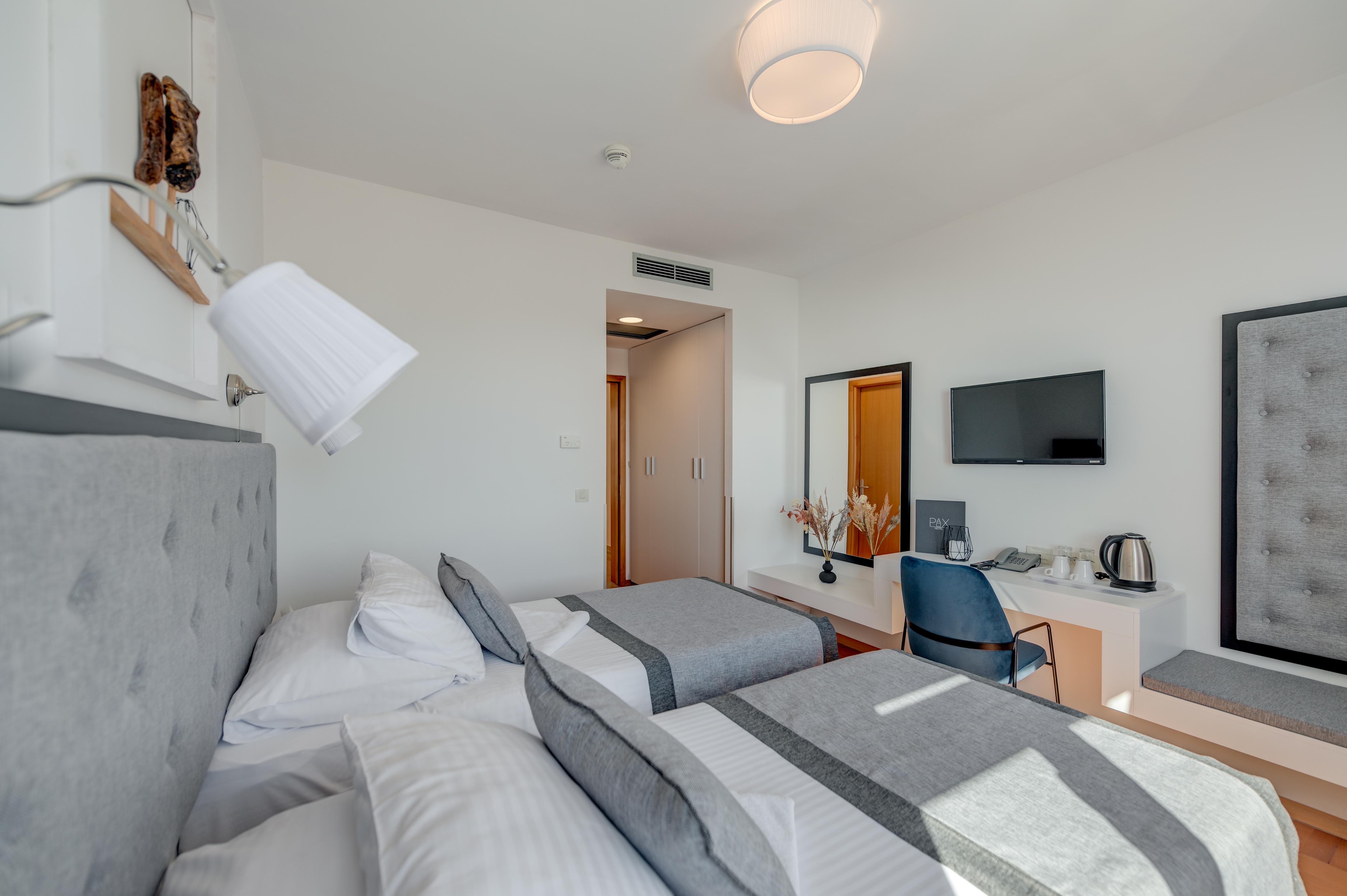 Hotel Pax Сплит Екстериор снимка